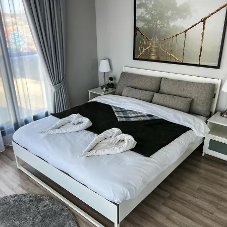 Lazy Weekend Iona In Caesar Blue Resort, Lunch 4pm, Super Gym, Sauna, Heated Swimming Pool, Jacuzzi * Gastria