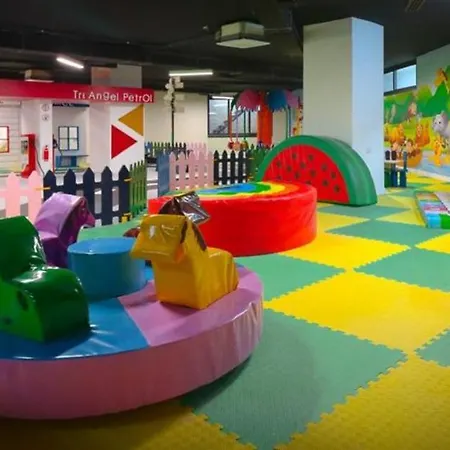 公寓 Lazy Weekend Iona In Caesar Blue Resort, Lunch 4pm, Super Gym, Sauna, Heated Swimming Pool, Jacuzzi Gastria