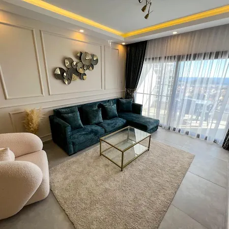 Lazy Weekend Iona In Caesar Blue Resort, Lunch 4pm, Super Gym, Sauna, Heated Swimming Pool, Jacuzzi Apartamento *