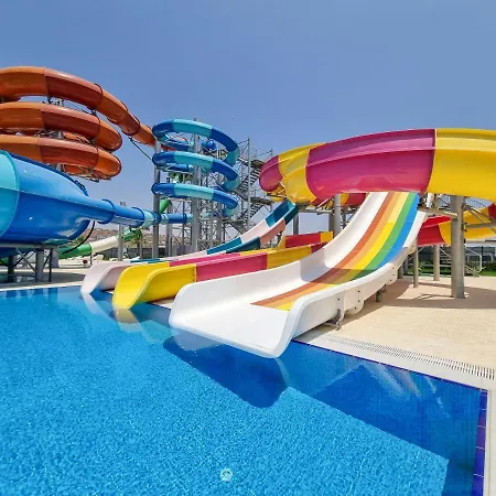 Lazy Weekend Iona In Caesar Blue Resort, Lunch Till 4pm, Super Gym, Sauna, Heated Swimming Pool, Jacuzzi Apartment Gastria