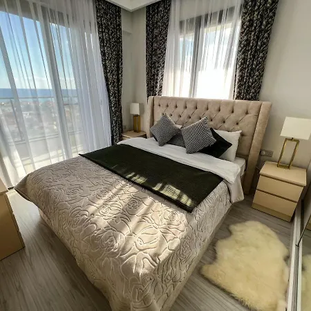 Lazy Weekend Iona In Caesar Blue Resort, Lunch Till 4pm, Super Gym, Sauna, Heated Swimming Pool, Jacuzzi * Gastria