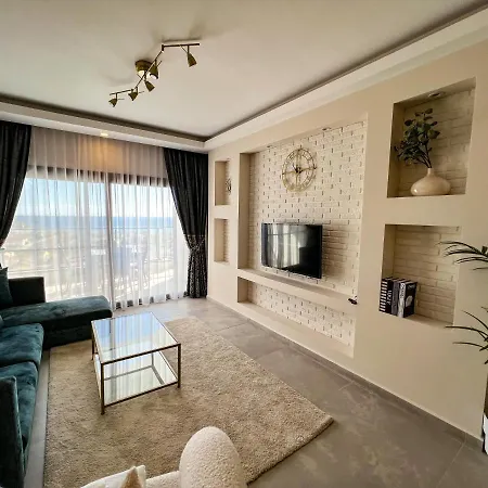 Apartament Lazy Weekend Iona In Caesar Blue Resort, Lunch 4pm, Super Gym, Sauna, Heated Swimming Pool, Jacuzzi Gastria