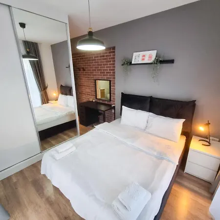 Lazy Weekend Iona In Caesar Blue Resort, Lunch 4pm, Super Gym, Sauna, Heated Swimming Pool, Jacuzzi *