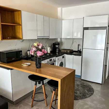 Lazy Weekend Iona In Caesar Blue Resort, Lunch 4pm, Super Gym, Sauna, Heated Swimming Pool, Jacuzzi Apartament *