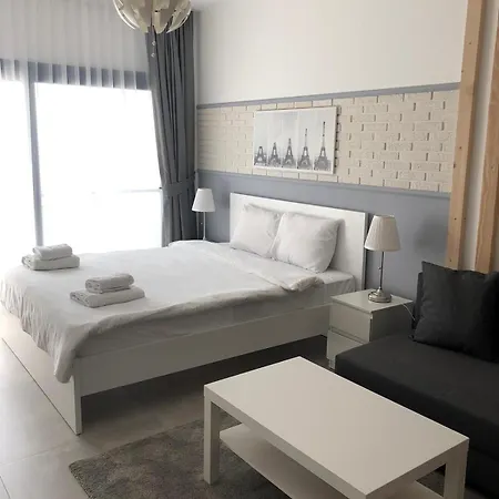 Lazy Weekend Iona In Caesar Blue Resort, Lunch 4pm, Super Gym, Sauna, Heated Swimming Pool, Jacuzzi * Gastria