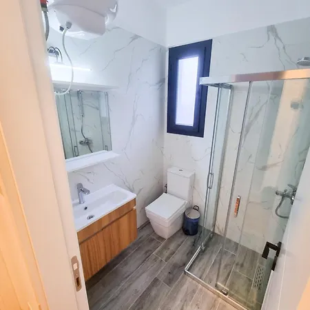 Lazy Weekend Iona In Caesar Blue Resort, Lunch 4pm, Super Gym, Sauna, Heated Swimming Pool, Jacuzzi Apartament