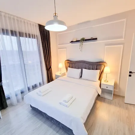 Lazy Weekend Iona In Caesar Blue Resort, Lunch 4pm, Super Gym, Sauna, Heated Swimming Pool, Jacuzzi Apartamento Gastria