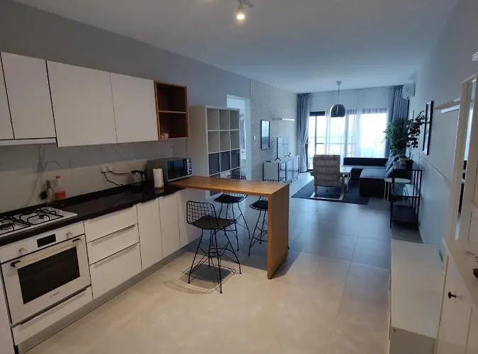 Διαμέρισμα Lazy Weekend Iona In Caesar Blue Resort, Lunch 4pm, Super Gym, Sauna, Heated Swimming Pool, Jacuzzi Gastria