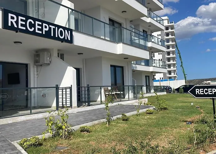 Διαμέρισμα Lazy Weekend Iona In Caesar Blue Resort, Lunch 4pm, Super Gym, Sauna, Heated Swimming Pool, Jacuzzi Gastria