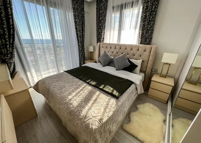 Lazy Weekend Iona In Caesar Blue Resort, Lunch 4pm, Super Gym, Sauna, Heated Swimming Pool, Jacuzzi * Gastria