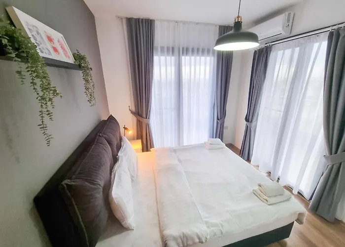 Lazy Weekend Iona In Caesar Blue Resort, Lunch 4pm, Super Gym, Sauna, Heated Swimming Pool, Jacuzzi Lägenhet *