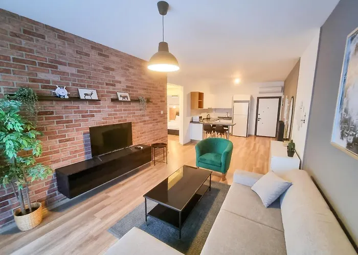 Διαμέρισμα Lazy Weekend Iona In Caesar Blue Resort, Lunch 4pm, Super Gym, Sauna, Heated Swimming Pool, Jacuzzi *