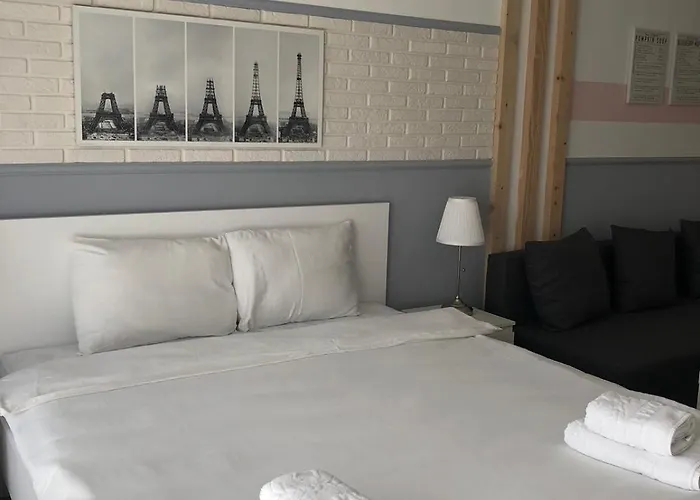 Lägenhet Lazy Weekend Iona In Caesar Blue Resort, Lunch 4pm, Super Gym, Sauna, Heated Swimming Pool, Jacuzzi Gastria